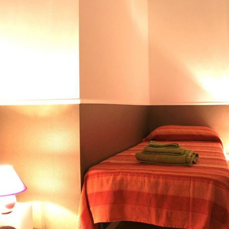 Pino Marittimo Bed and Breakfast Civitanova Marche Værelse billede